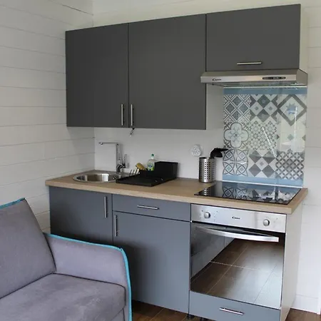 Renove Avec Balcon Sud, Pistes & Commerces A Proximite - Fr-1-787-59